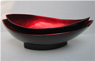 set of 2 boat bowls with base