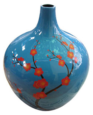 lacquer vase