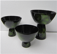 set of 3 fruit bowls with high base