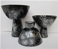 set of 3 fruit bowls with high base