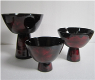 set of 3 fruit bowls with high base