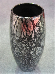 Lacquer vase 