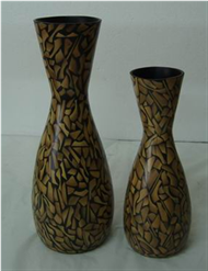 set of 2 vases with incrusted bamboo