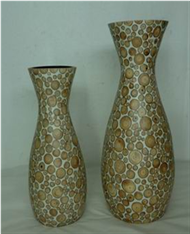 set of 2 vases with incrusted bamboo