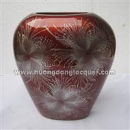 lacquer vase